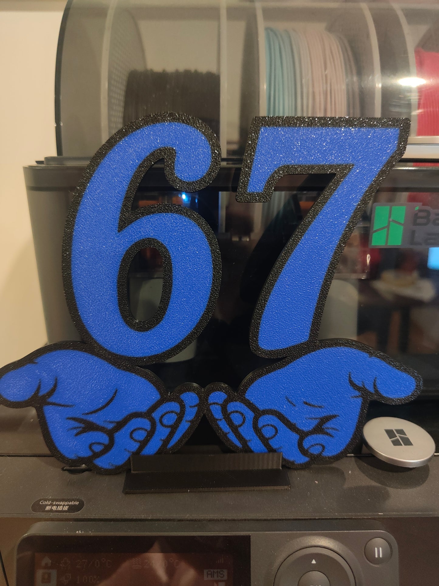 6 7 display with stand